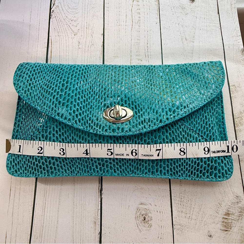 Sorial | Turquoise Clutch/Crossbody with Turn Lock - Picture 7 of 9